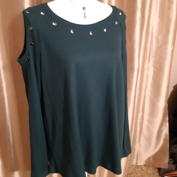 Cato Tops - Green cutout shoulder shirt Cato size large